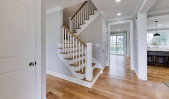 6410 WINNEPEG Rd, Bethesda, MD 20817