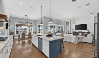 825 MANNS HARBOR Dr, Apollo Beach, FL 33572
