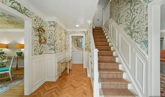 26 Bradrick Ln, Allendale, NJ 07401