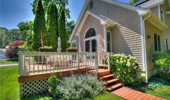 84 Bakewell Ct, Cranston, RI 02921
