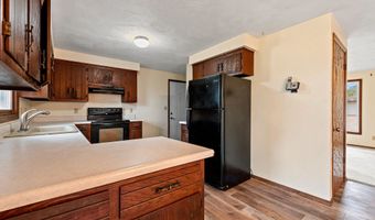 1517 NAVARINO St, Algoma, WI 54201