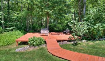 84 Bakewell Ct, Cranston, RI 02921