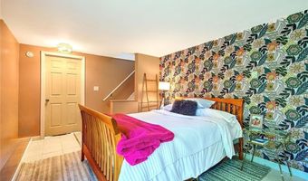 33 W Main Rd, Little Compton, RI 02837