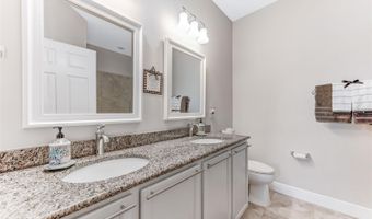 5438 SUNSET FALLS Dr, Apollo Beach, FL 33572