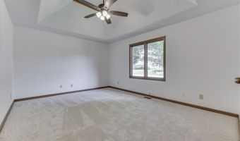8644 Rahke Rd, Indianapolis, IN 46217