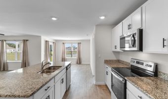 561 Woodland Farms Cir, Aynor, SC 29511