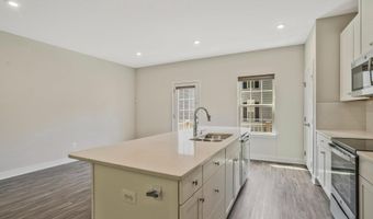 7811 SUTTER Ln, Annandale, VA 22003