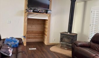 42650 N Wayne Rd, Ash Fork, AZ 86320