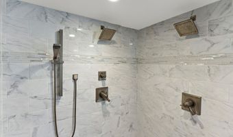 7243 Old Harbor Ave, Anchorage, AK 99504