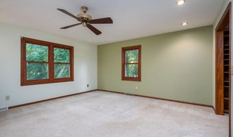 970 Cramton Ave NE, Ada, MI 49301