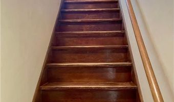 1004 S 2nd St, Alma, WI 54610