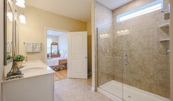 580 N Highlander Way, Addison, IL 60101