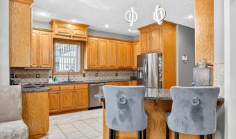 1100 Chicory Ln, Aurora, MO 65605