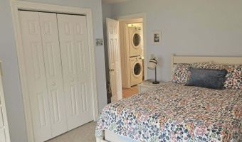 93 Streamside Ln, Bangor, ME 04401