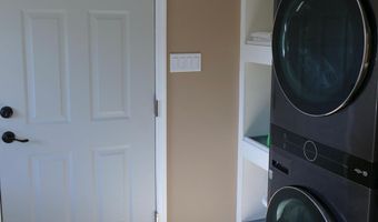 20 E MALLARD Dr E, Berlin, MD 21811