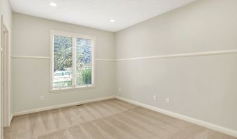 4498 Nottinghill Dr, Avon, IN 46123