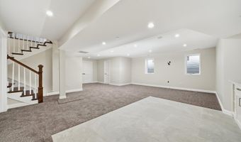 926 E Crest Ave, Addison, IL 60101