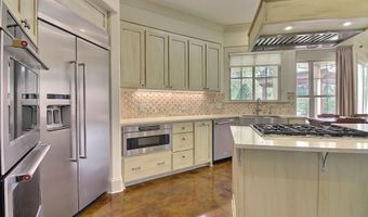 7470 Sevenoaks Ave, Baton Rouge, LA 70806