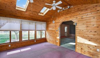 108 W 2ND St, Alburtis, PA 18011