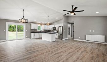 633 Streamside Ave, Hermon, ME 04401