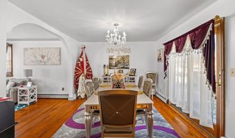 102 Williams Ave, East Providence, RI 02914
