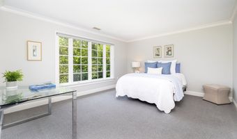 35 Foothills Dr, Avon, CT 06001