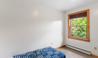 25-27 Gingko Ln, Brattleboro, VT 05301