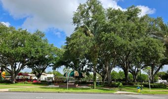 208 CENTER St, Auburndale, FL 33823