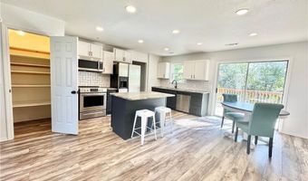 507 Braithwaite St B, Bentonville, AR 72712
