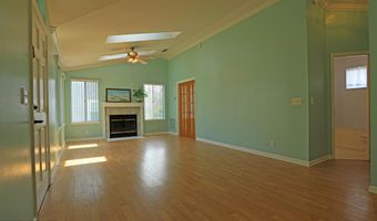 1879 BEACH Ave, Atlantic Beach, FL 32233