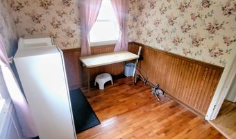 616 32nd St, Allegan, MI 49010