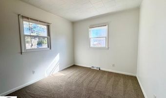 348 N Grover Ave, Alma, MI 48801