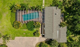 18220 Elmwood Dr, Alva, FL 33920