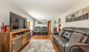 25 Lake Pochung Rd, Alloway, NJ 07461
