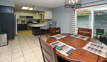 508 Rosemary Ln, Anamosa, IA 52205