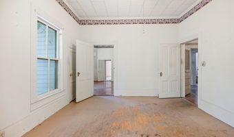 414 S Hutchinson Ave, Adel, GA 31620