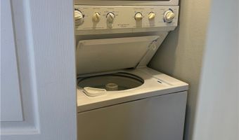 1009 SE J St, Bentonville, AR 72712