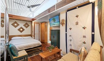 2337 SEMINOLE Rd B, Atlantic Beach, FL 32233