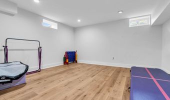 20 Hannah Lee Rd, Barnegat, NJ 08005