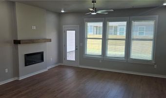 5906 SW Coywolf St, Bentonville, AR 72713