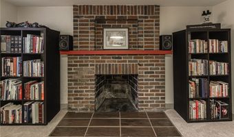 24 Huxley Dr, Amherst, NY 14226