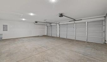 108 Pin Oak Dr, Aurora, MO 65605