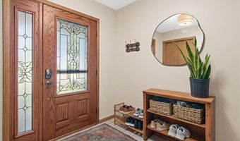 12852 Essex Way, Apple Valley, MN 55124