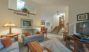 7549 W Village Crest Dr, Madison, WI 53719