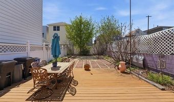 82 E 26TH St, Bayonne, NJ 07002