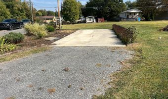 142 Washington St, Alderson, WV 24910