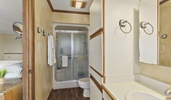 221 Smith St, Atlantic Beach, NC 28512