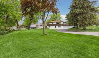 868 Oakwood Dr, Anoka, MN 55303