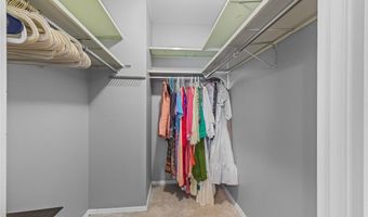 1026 Kehrs Mill Rd 4, Ballwin, MO 63011