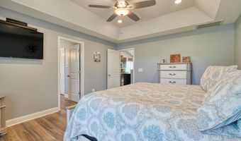 221 Little Man Dr, Boiling Springs, SC 29316